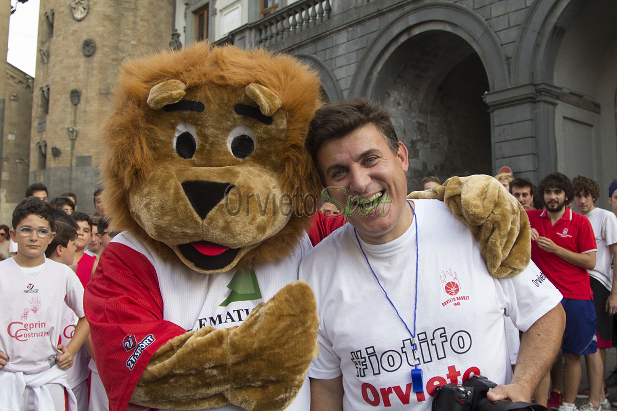 La nuova Orvieto Basket è in città. E pure la mascotte