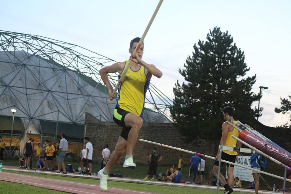 Eugenio Ceban dell’Atletica Libertas vicecampione Italiano U23 di salto con l’asta